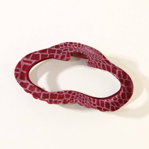 Leather Wavy Oval Hair Clip