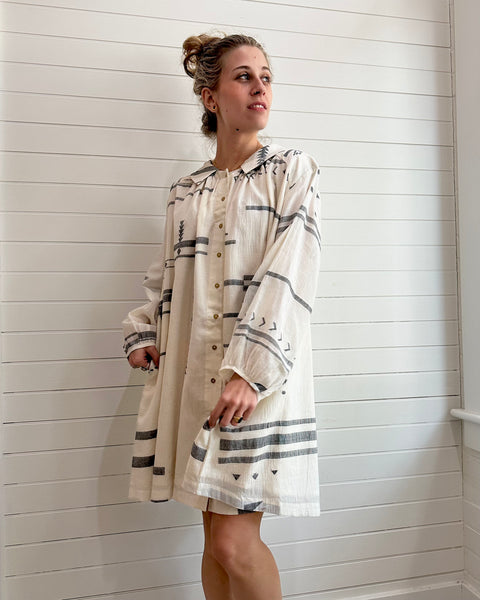 World of Crow Abstract oversized Shirt Dress