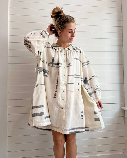 World of Crow Abstract oversized Shirt Dress