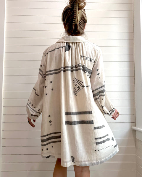 World of Crow Abstract oversized Shirt Dress