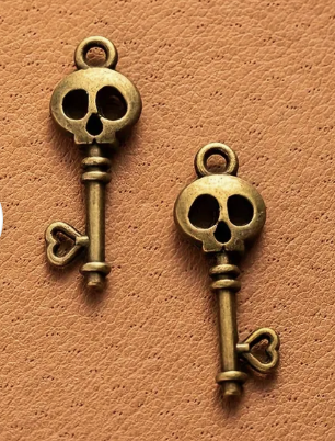 Skull Key Charm
