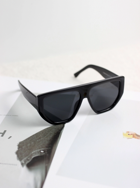 Cat Eye Sunglasses- Checkered Arm