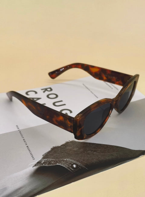 Oversized Tortoiseshell Cat Sunglasses
