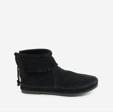 Minnetonka Women's Suede Back Zip Hardsole Ankle Boot w/ Fringe