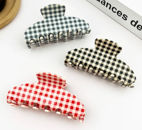 Checkered Round Claw Clip