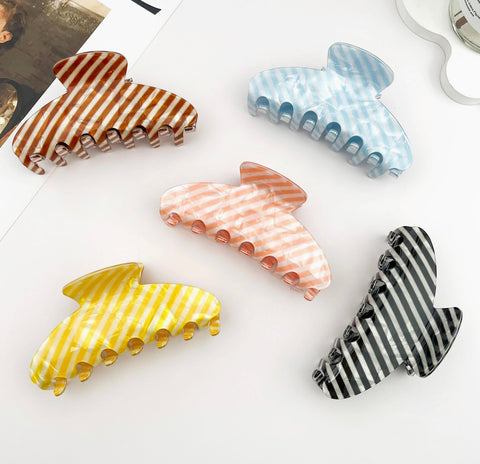 Striped Oversized Geometric Claw Clip-options