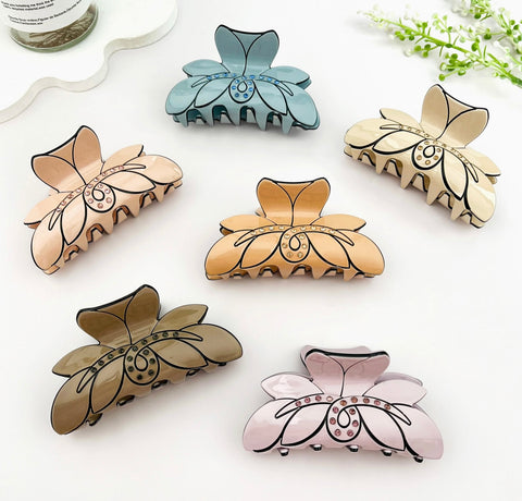 Vantage Flower Hair Claw Clip