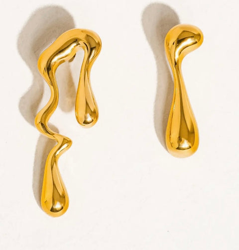 Roma Gold Mismatch Melted Earring