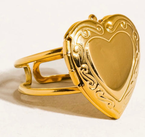 Sefina 18K Non-Tarnish Locket Heart Ring