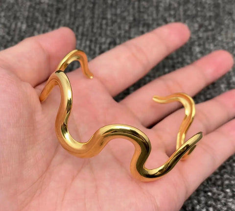 Geometric Wave Cuff