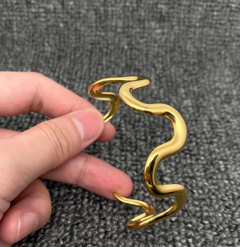 Geometric Wave Cuff