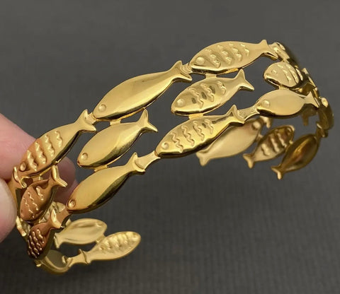 Shoal of Fish Cuff