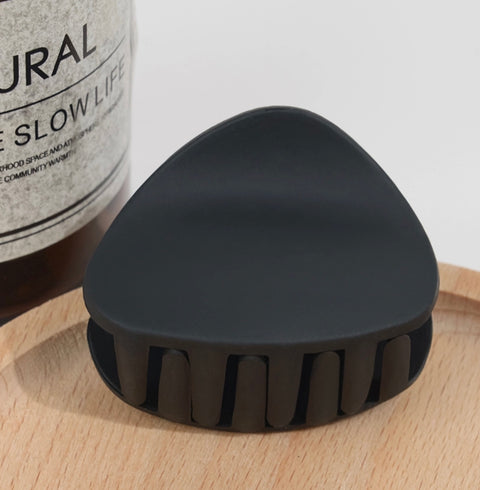 Small Irregular Circle Matte Claw Clip