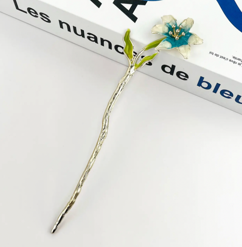 Lily Hairpin