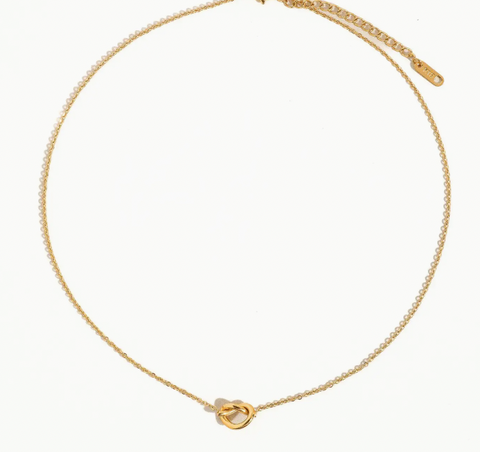 Pretzel knot 18K Gold Heart Necklace