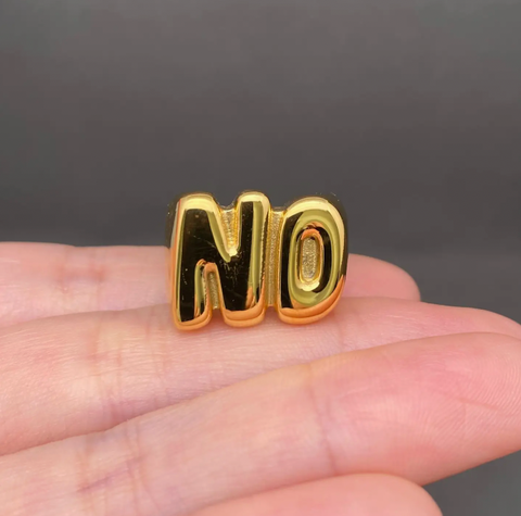 'no' Glossy Gold Ring