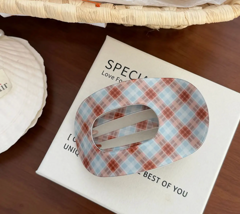 Oval Cutout Hair Clip