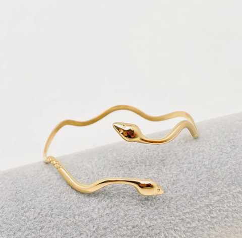 Wave Design Double Headed Snake Cuff
