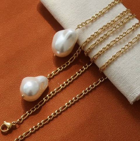 Trévia Baroque Pearl Necklace