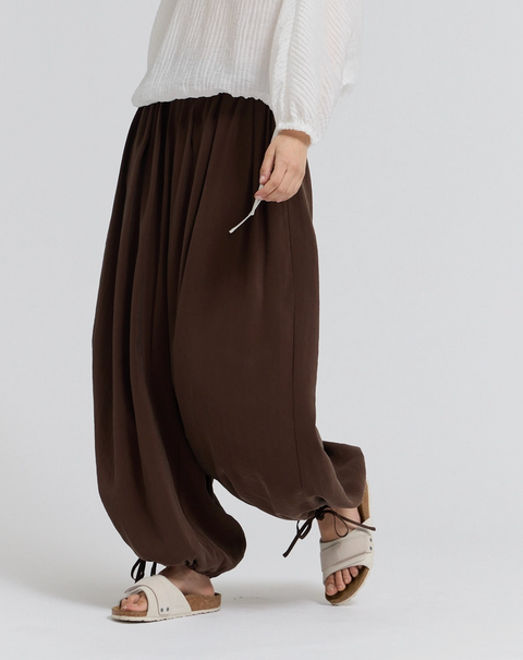 Pleated Waist Balloon Pants