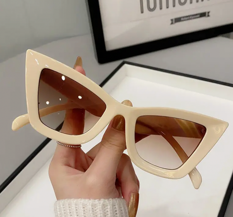 Large Cat Eye Sunglasses