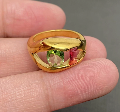 Green and Pink Inlaid Hollow 18K Gold Plated Ring
