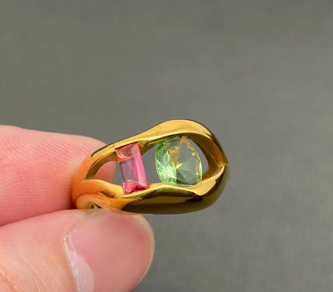 Green and Pink Inlaid Hollow 18K Gold Plated Ring