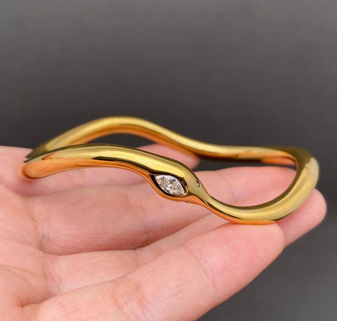 Zircon Inlaid Glossy 18K Gold Plated Bangle