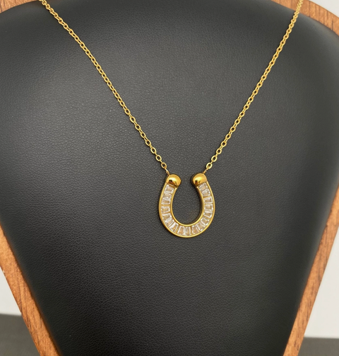 Zircon Inlaid Horseshoe 18K Gold Plated Necklace