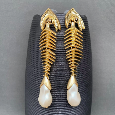 Fishbone Pearl Inlaid Earring