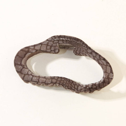 Leather Wavy Oval Hair Clip