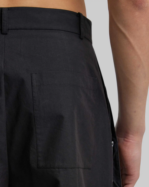 Dept. Anonym Past-Knees Cargo Shorts