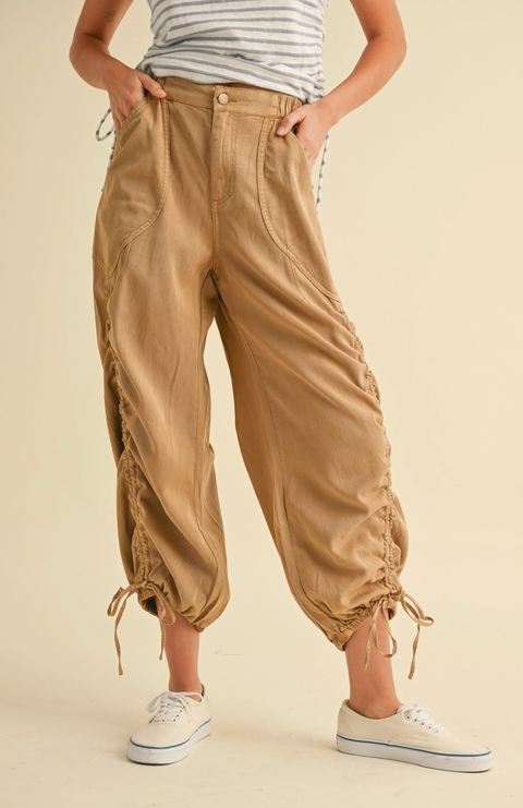 Drawstring detail Pants