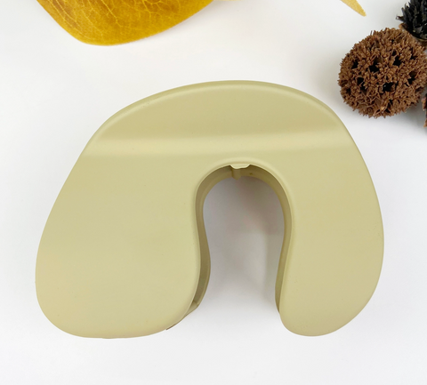 Frosted Simple C-Shaped Hair Claw Clip