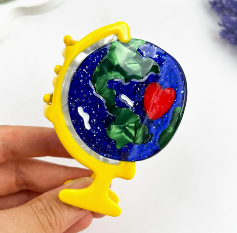Globe Hair Claw Clip
