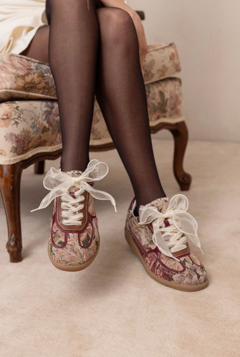 The Dalia | Mauve Tapestry Lace Up Sneaker