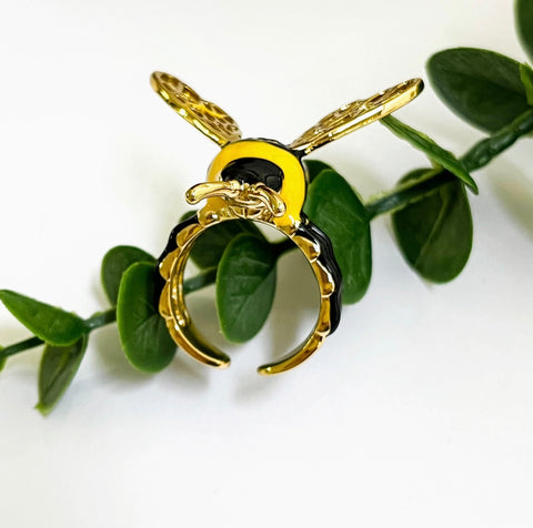 Bee Statement Ring