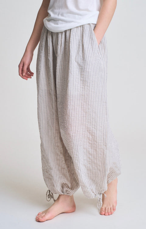 Pleated Waist Balloon Pants