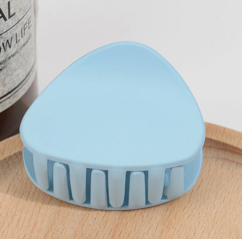 Small Irregular Circle Matte Claw Clip