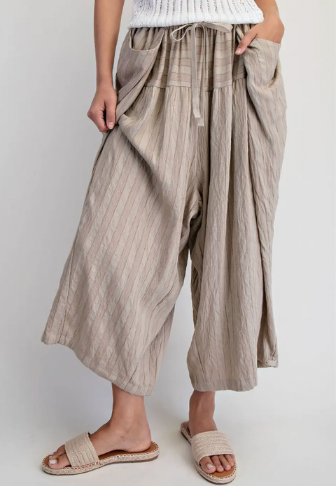 Wide Leg Cropped Pants