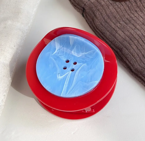 Button Shaped Hair Claw