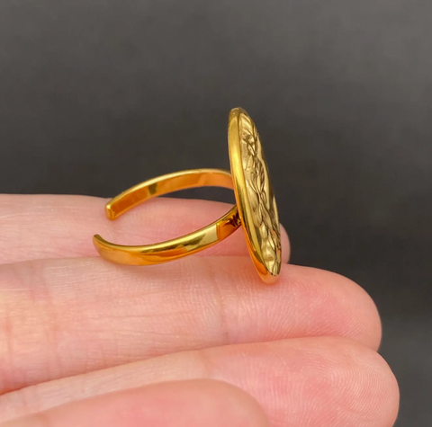 Female Portrait Ring