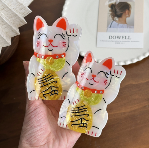 Lucky Cat Acetate Animal Hair Claw Clip