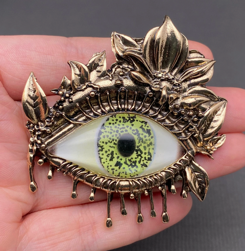 Vintage Green Eye Brooch
