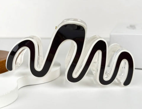 Squiggle Wavy Claw Clip